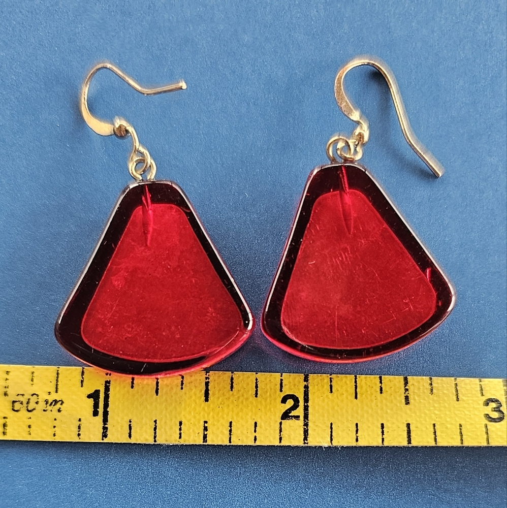 Iridescent Red Lucite Dangle Drop Gold Tone Vinta… - image 5